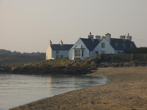 Rhosneigr Beaches Main Page - Anglesey Hidden Gem