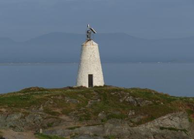 Ynys Llanddwyn Island - www.anglesey-hidden-gem.com